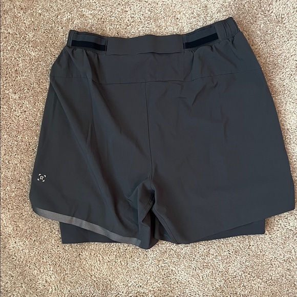 Lululemon Surge 6” Lined Gray Reflective Shorts - Picture 5 of 11